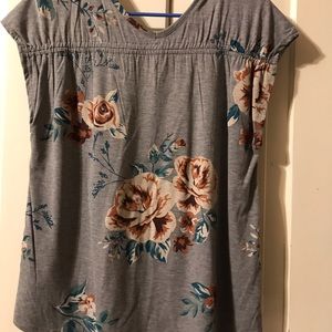 Gray Maurice's 24/7 top